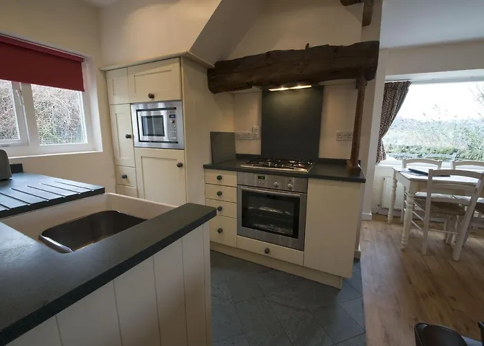 بيت للعطل Poppy Cottage, View In كونيستون